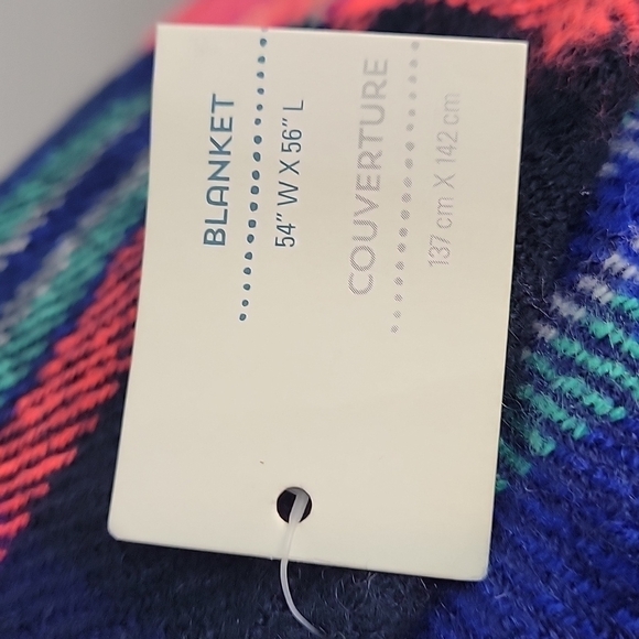 Old Navy Plaid Fringe Blanket Scarf - Picture 3 of 5